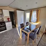 Prázdninový dům Discover, Enjoy Ultra-fast Starlink Wifi *