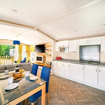 Holiday home Discover, Enjoy Ultra-fast Starlink Wifi *