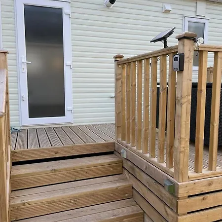 Discover, Enjoy Ultra-fast Starlink Wifi Holiday home *